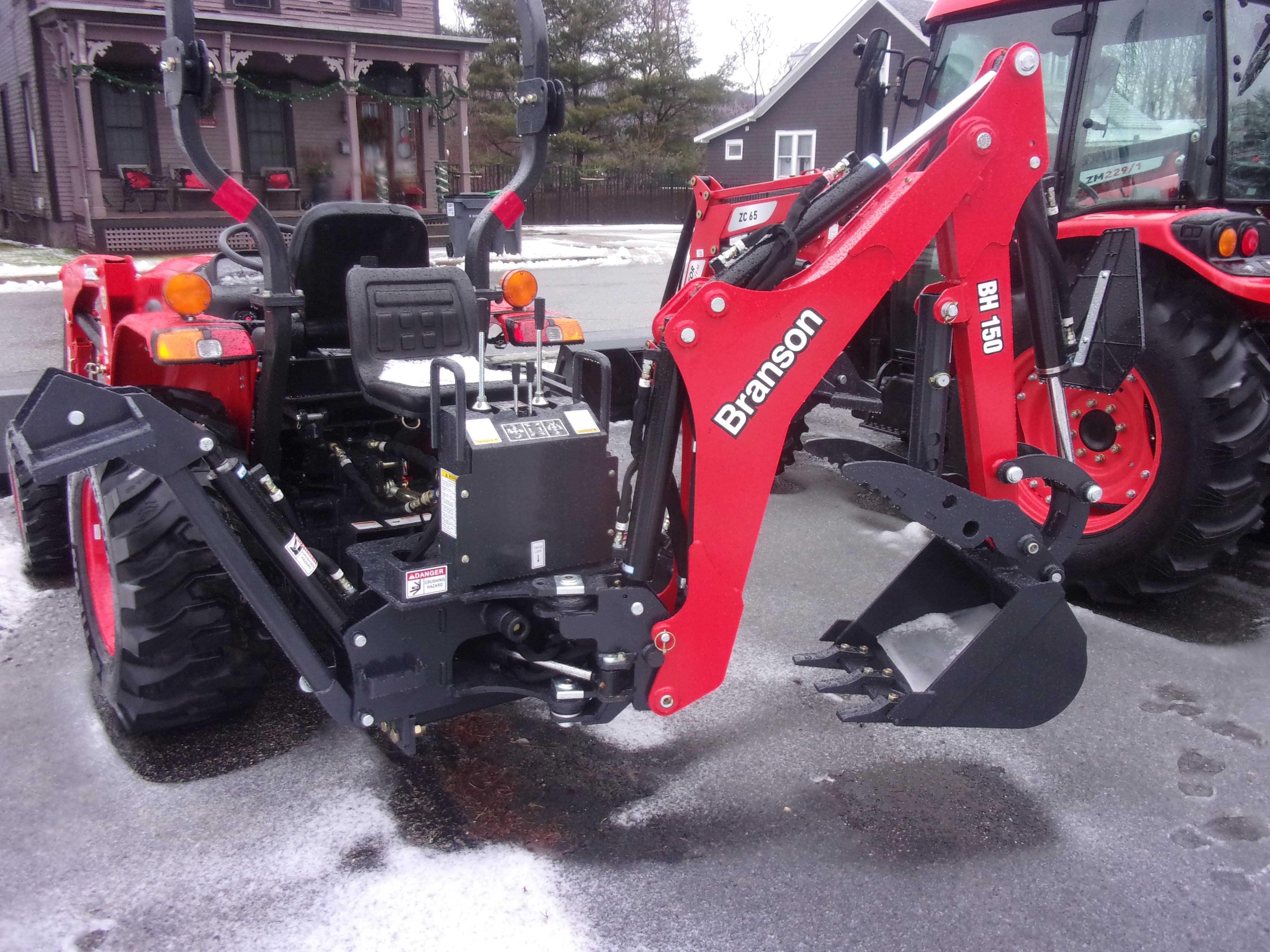 Branson 3015h w/ Loader and Backhoe