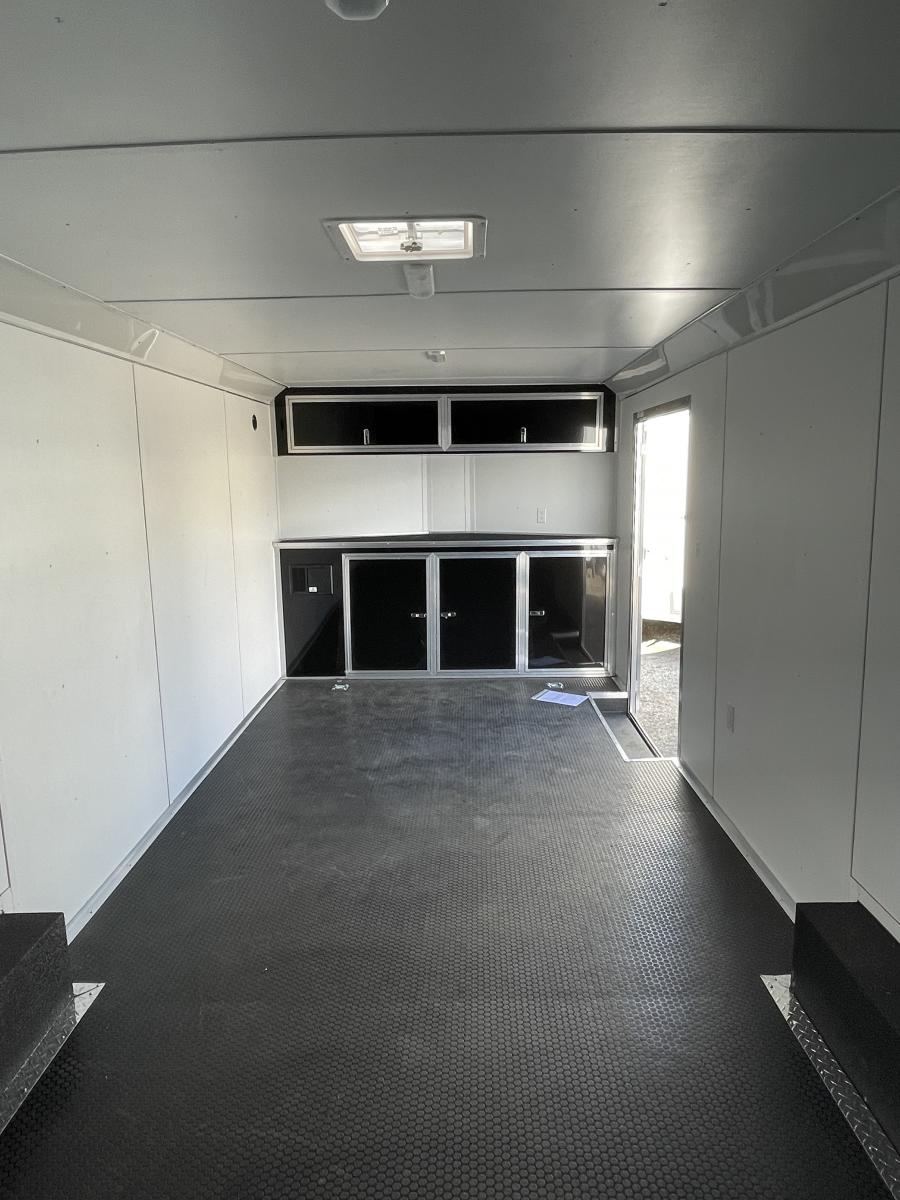 REVV RACE TRAILER 85X24 WELLS CARGO image 3