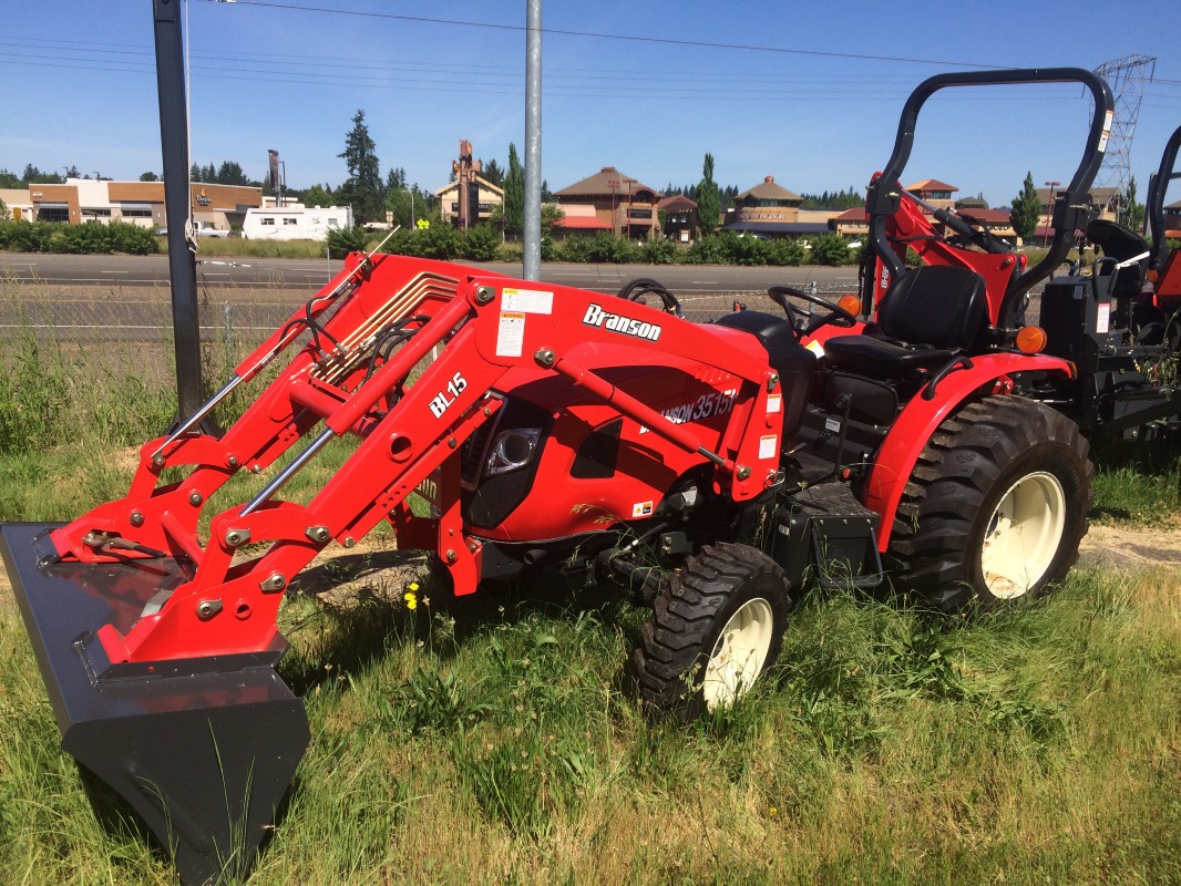 Branson 3515H Tractor with BL150 Front Loader