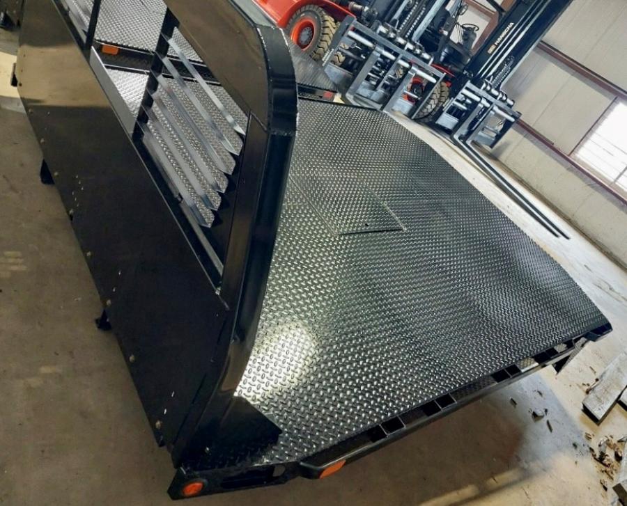 CMTB  DIA CAB CHASSIS 86X84 58CA 42FW DW Image 3