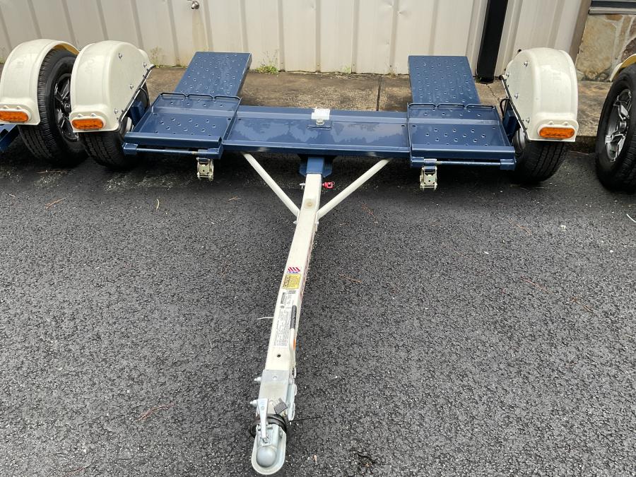 Master Tow 80TH 80THDLR Tow Dolly w/ LED Lights image 0