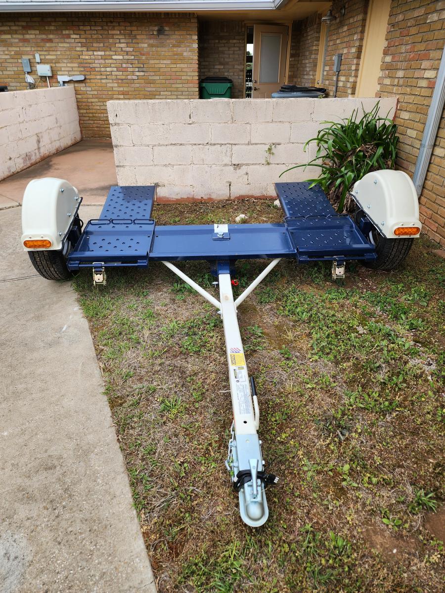 ***ON CLEARANCE*** Master Tow Dolly with Electric Brakes, LED Lights