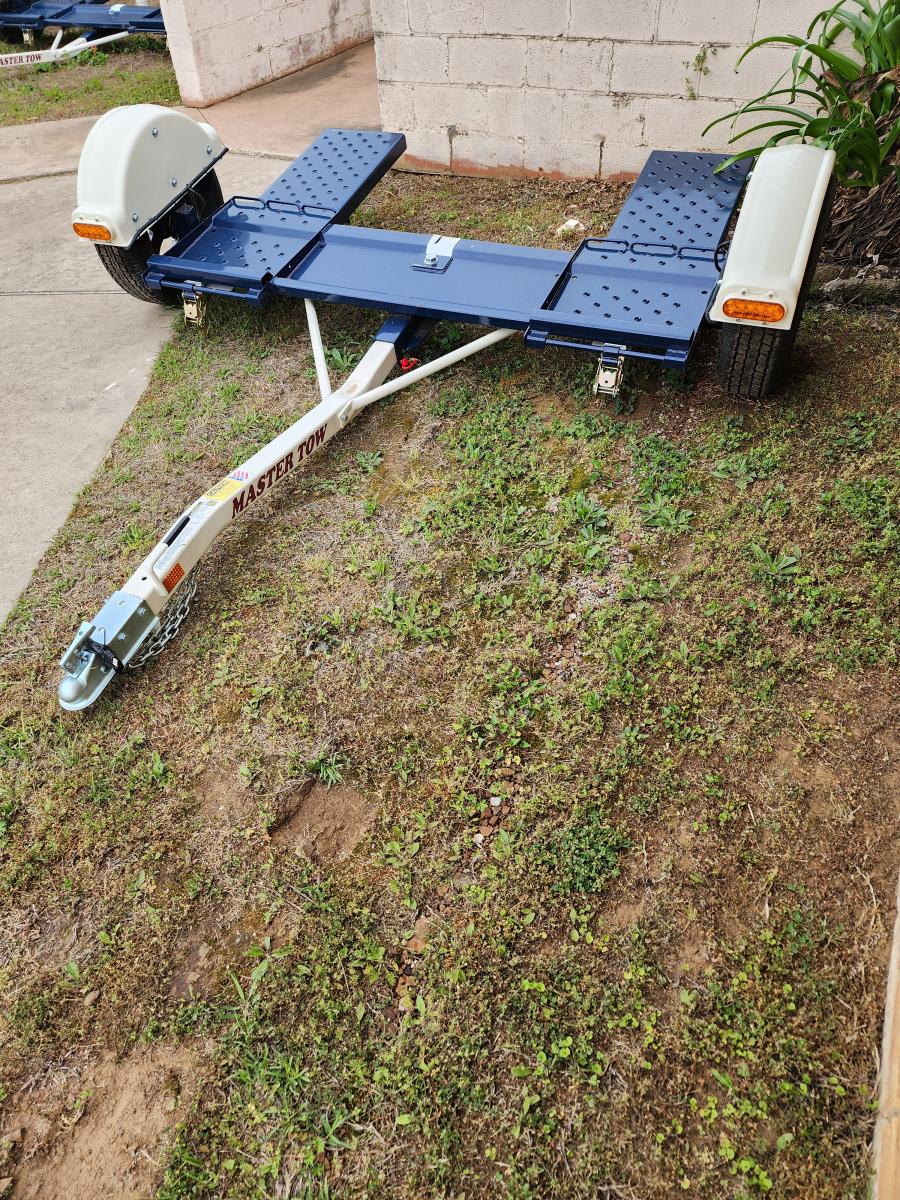 ***ON CLEARANCE*** Master Tow Dolly with Electric Brakes, LED Lights