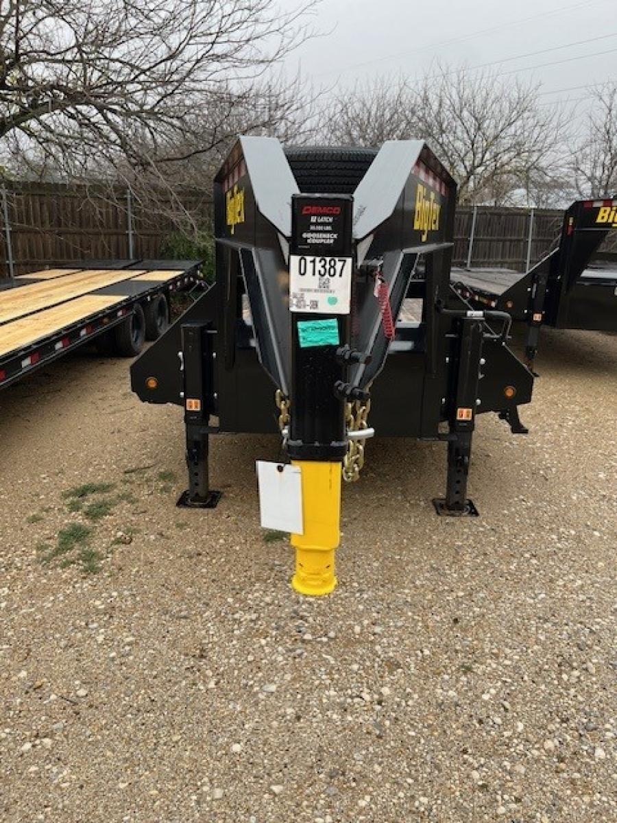 ***ON CLEARANCE*** Big Tex 22GN-40STA-S8BK (102″W x 40′ Straight Deck with 8′ Slide-in-ramps, Dual Wheel Tandem Axle Gooseneck Trailer, NEW Demco Easy Latch Style Coupler with Spare Tire Mount) image 0