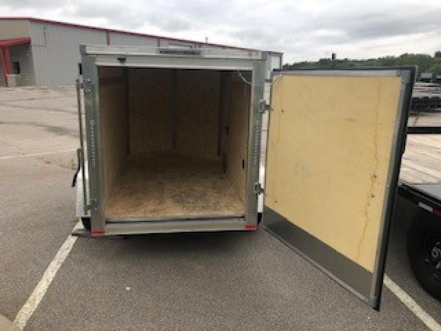 USED – 2022 RC 5×8 single axle enclosed trailer image 3