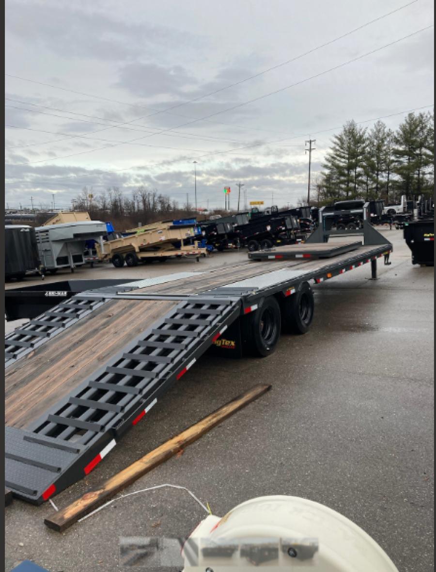 Big Tex 25GN-HDTS, Gooseneck, 102" x 35', 25.9K, Hydraulic Dovetail Image 0