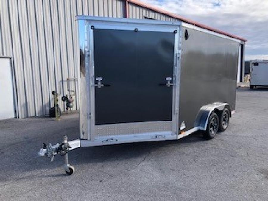 **** CLEARANCE ****     RC Trailers ARST 7.5×17 tandem-axle wedge enclosed trailer, aluminum, 7′ interior height, rear and side ramp doors image 0