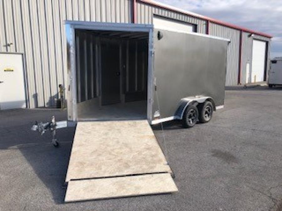 **** CLEARANCE ****     RC Trailers ARST 7.5×17 tandem-axle wedge enclosed trailer, aluminum, 7′ interior height, rear and side ramp doors image 1
