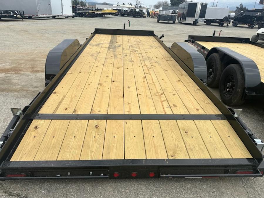 10CH 10,000# GVWR 18′ car hauler! Ramps are included for your heavier duty loads! image 2