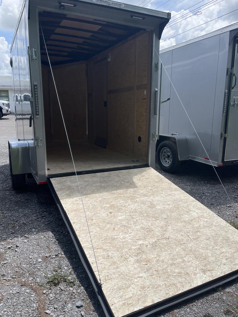 DLXV DELUXE V NOSE 6X10 SA SV RAMP DOOR STANDARD +6HT Image 2