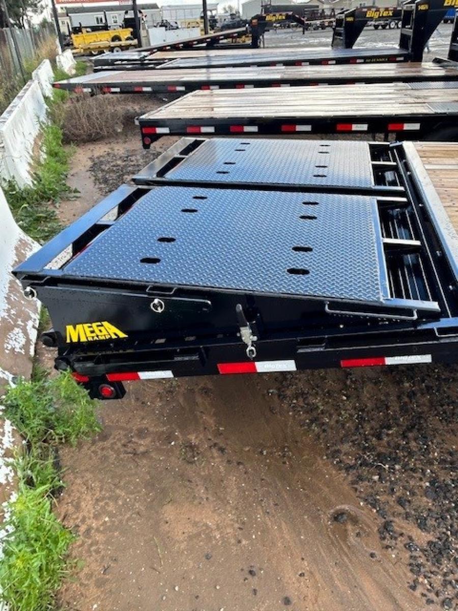 Big Tex 14GN, Gooseneck, 102" x 30', 15.9K, Dovetail Image 2
