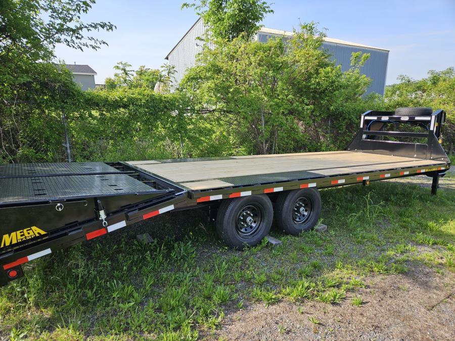 Big Tex 14GN, Gooseneck, 102″ x 25′, 15.9K, Dovetail, Mega Ramps image 2