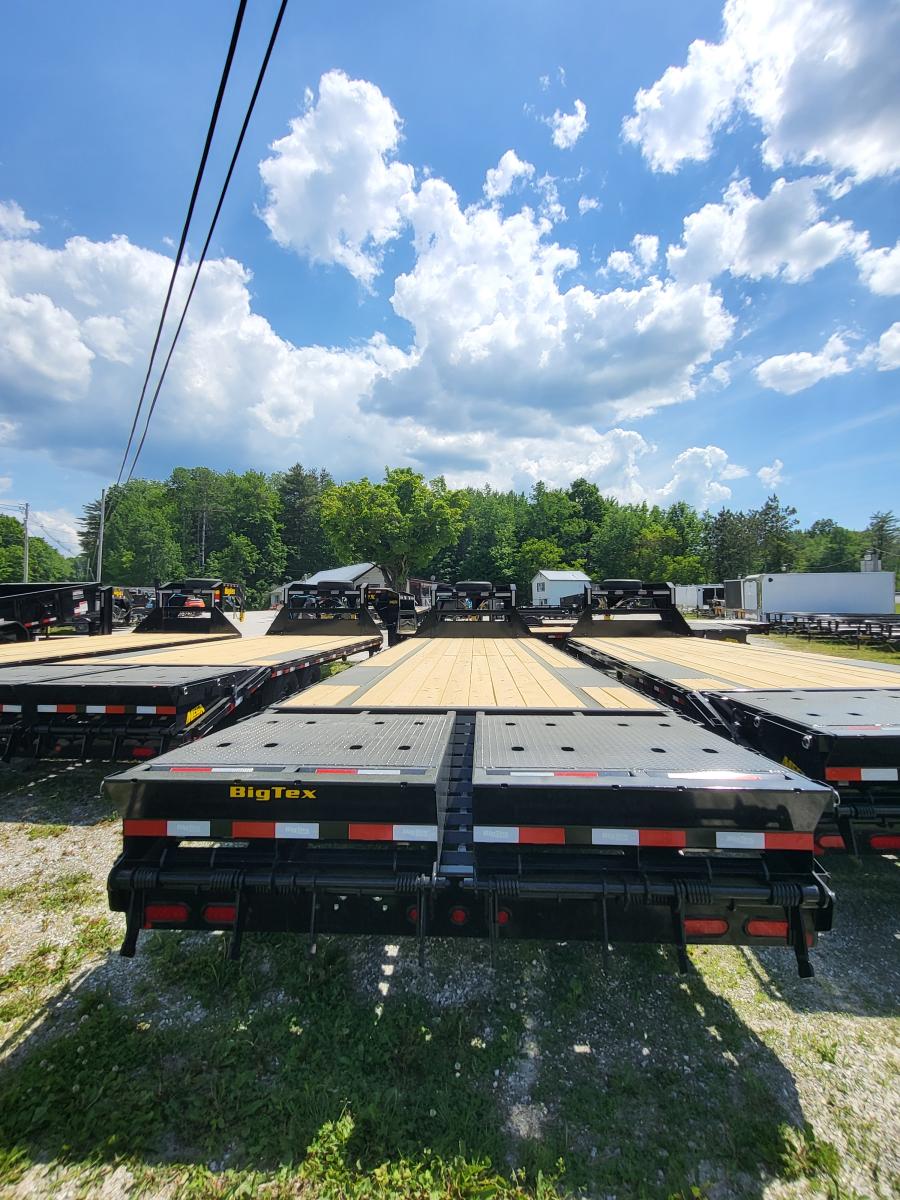 Big Tex 14GN, Gooseneck, 102″ x 33′, 15.9K, Dovetail, Mega Ramps image 3