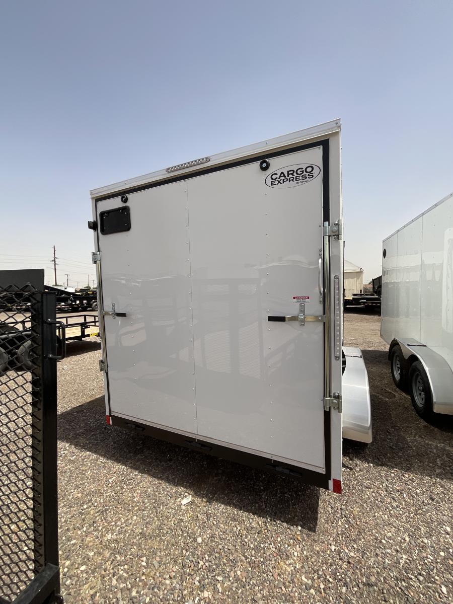 K102 85X24 INDIGO DLX FLAT TOP VNOS ENCLOSED CAR HAULER Image 0