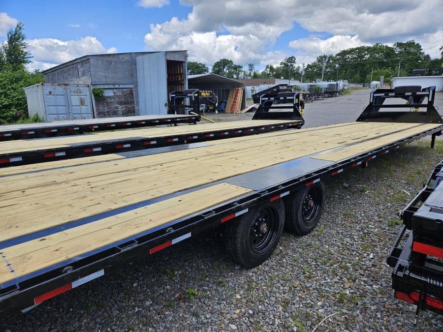 Big Tex 16GN, Gooseneck, 102" x 40', 17.5K, Dovetail, Mega Ramps Image 2