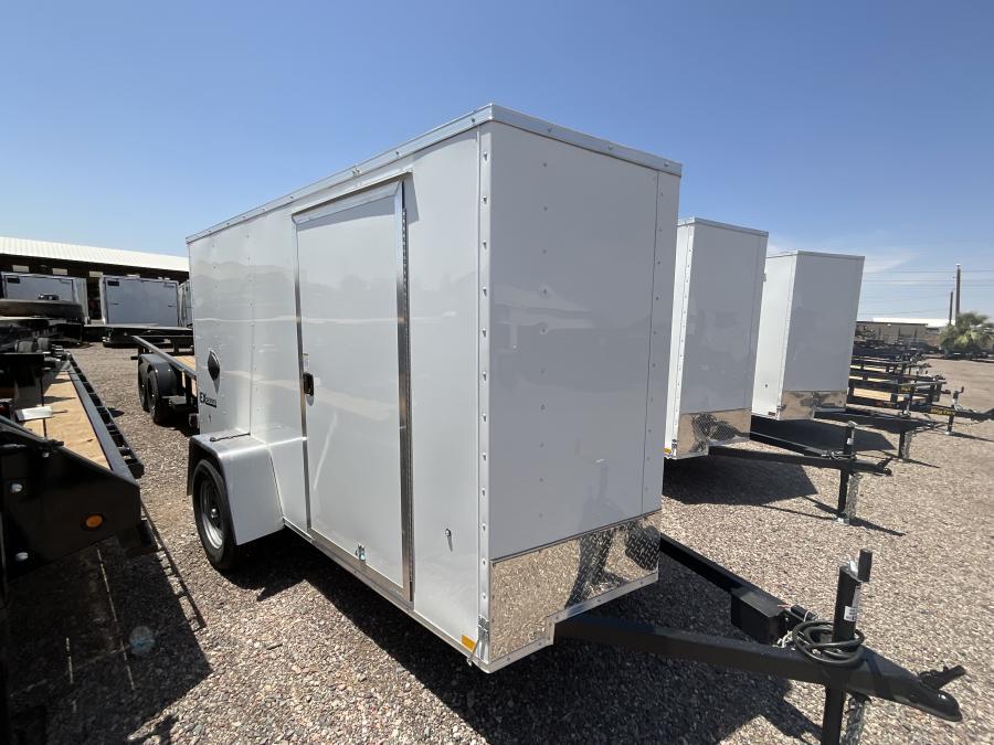 K601 5X10 EX DLX FLAT TOP 3.5K V NOSE ENCLOSED CARGO Image 1