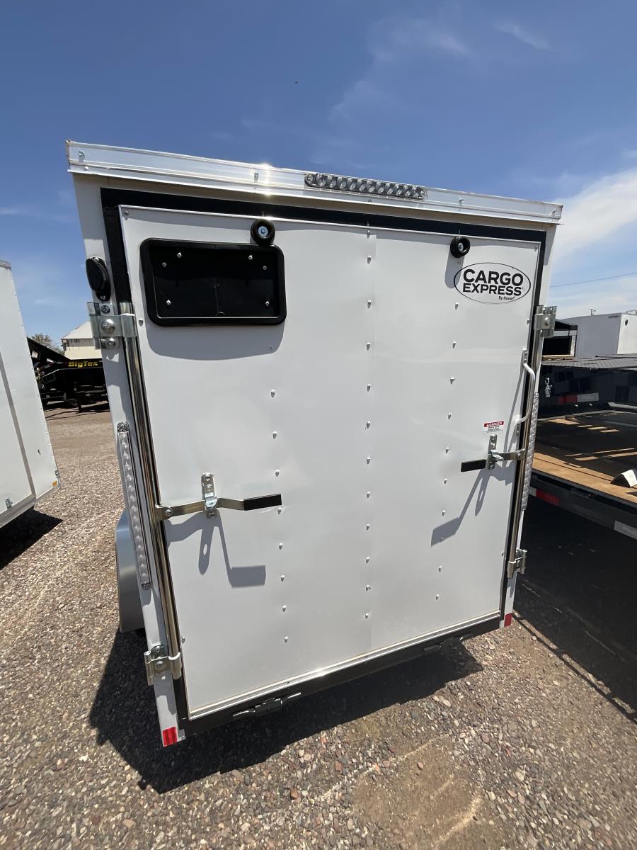 K601 5X10 EX DLX FLAT TOP 3.5K V NOSE ENCLOSED CARGO Image 2