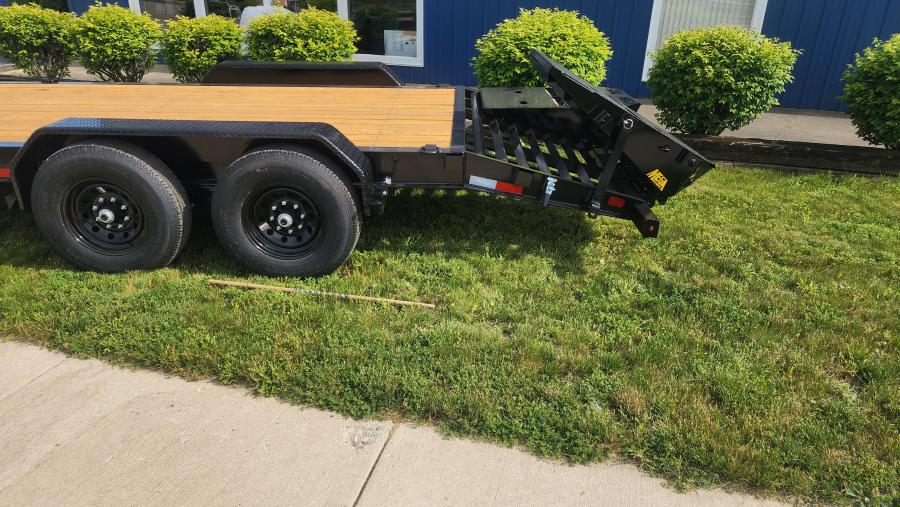Big Tex 14EH, Equipment, 83" x 18', 15.4K, Dovetail, Mega Ramps, X-Series Image 6