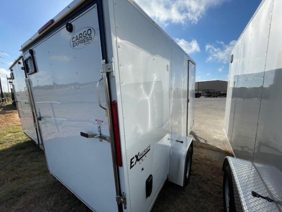 K721 CARGO EXPRESS EX DLX SLOPED VNOSE 6X12 SA ENCLOSED TRAILER Image 1