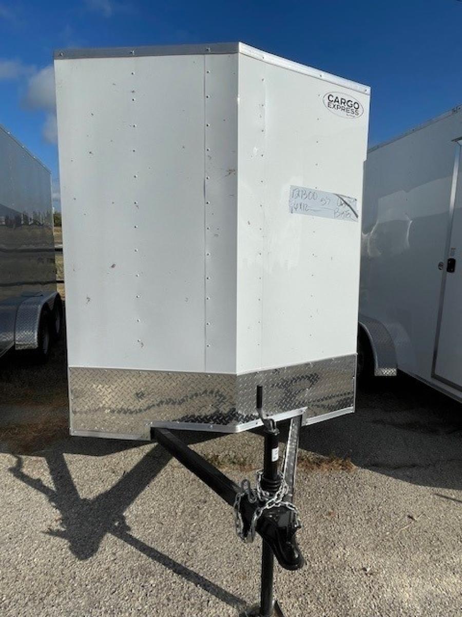 K721 CARGO EXPRESS EX DLX SLOPED VNOSE 6X12 SA ENCLOSED TRAILER Image 3