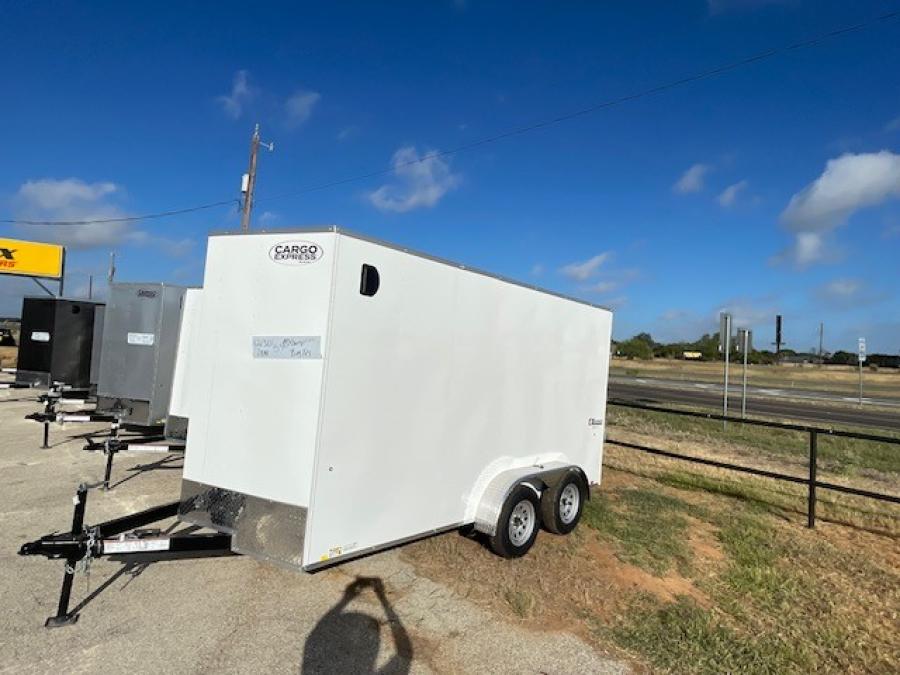 K841 7X14 INDIGO DLX FLAT TOP VNOSE ENCLOSED CARGO Image 0