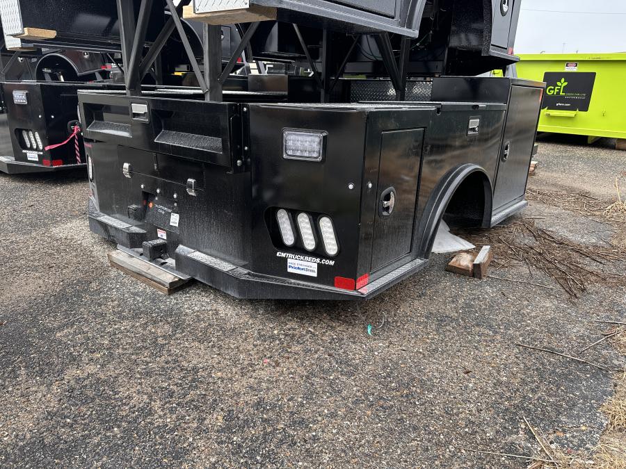 2025 CM Truck Bed TM Deluxe 86/97/57/42 OPB Tail gate and 2025 CM Truck Bed TM Deluxe 86/97/57/42 OPB Tail gate and