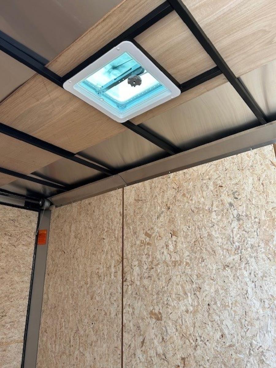 KP72 CARGO EXPRESS DLX FLAT TOP VNOSE 6X12 SA ENCLOSED TRAILER image 6
