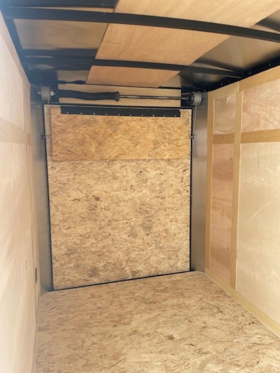 RC Trailers RWT 5 x 10 Enclosed Trailer Image 5
