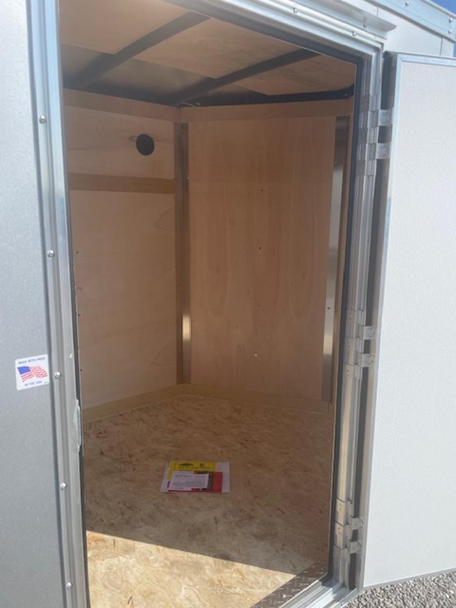 RC Trailers RWT 5 x 10 Single Axle Enclosed Trailer Image 4