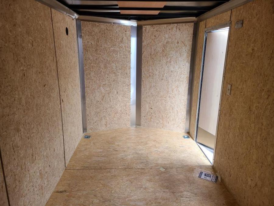 K841 7X16 OUTBACK DLX FLAT TOP VNOSE ENCLOSED CARGO 7K Image 0