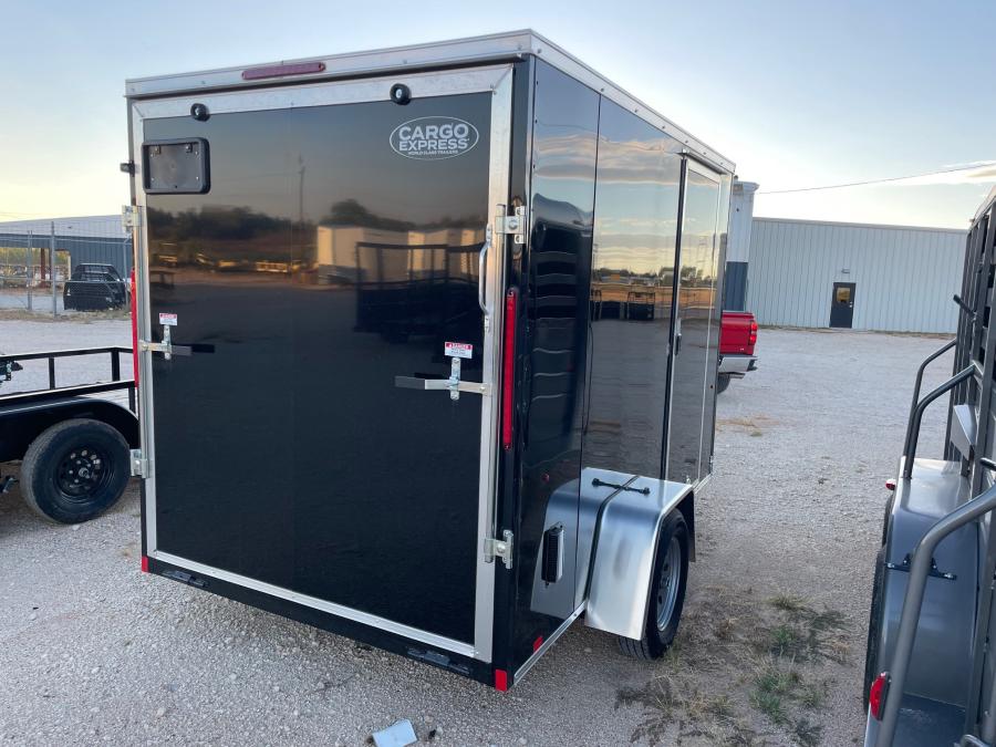 K721 ELEMENT SE FLAT TOP SLOPE 6 x ENCLOSED TRAILER Image 2
