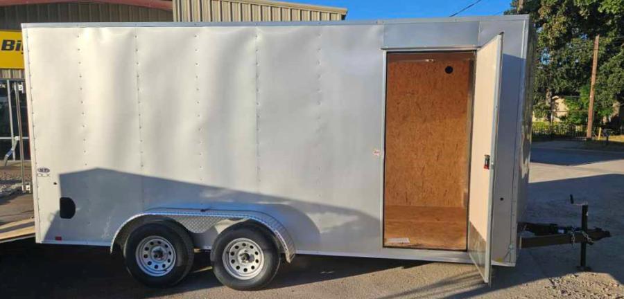 K841 7X16 OUTBACK DLX FLAT TOP VNOSE ENCLOSED CARGO 7K Image 0