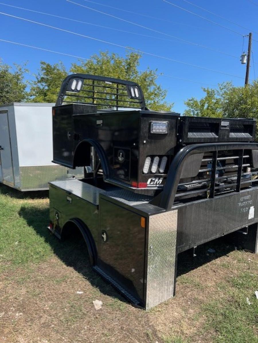 CM TMX BED 86" L X 84" W X 57" CA X 42" RUNNERS Image 1