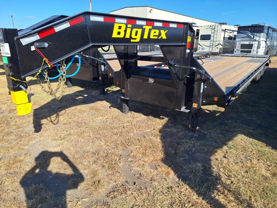 Big Tex 25GN, Gooseneck, 102" x 33', 25.9K, Dovetail, Mega Ramps Image 3