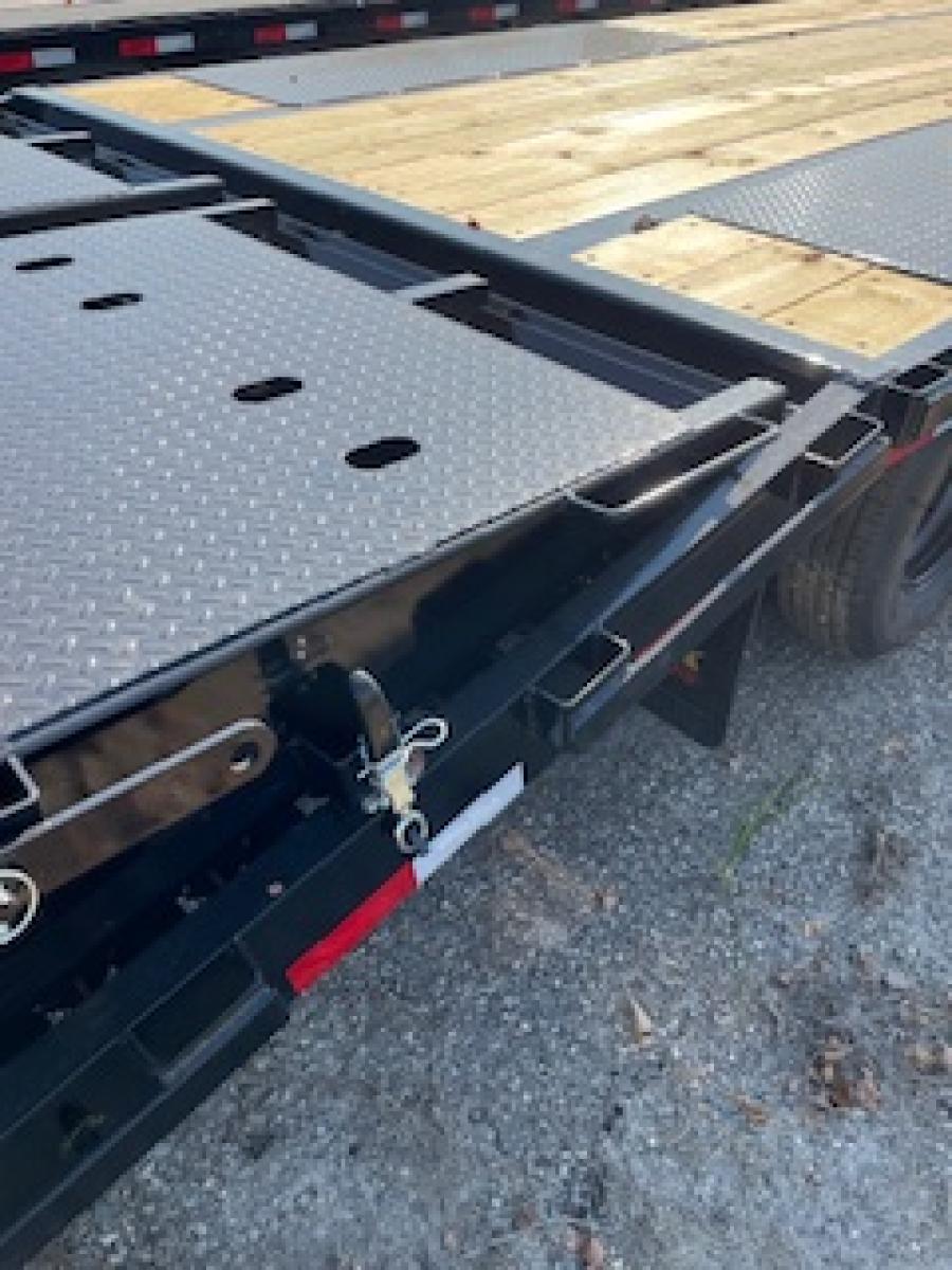 Big Tex 22GN, Gooseneck, 102" x 25', 23.9K, Dovetail, Mega Ramps Image 5