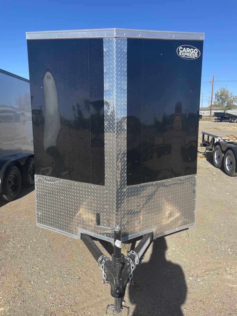 K721 6X12 XL SE ROUND TOP FRONT ENC CARGO TRAILER Image 0