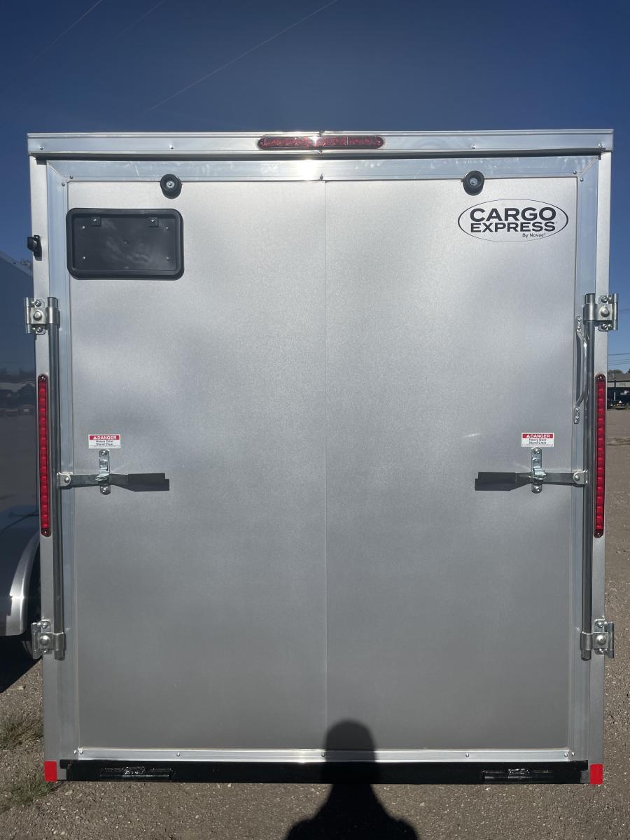 K721 6X12 XL SE ROUND TOP FRONT ENC CARGO TRAILER Image 2