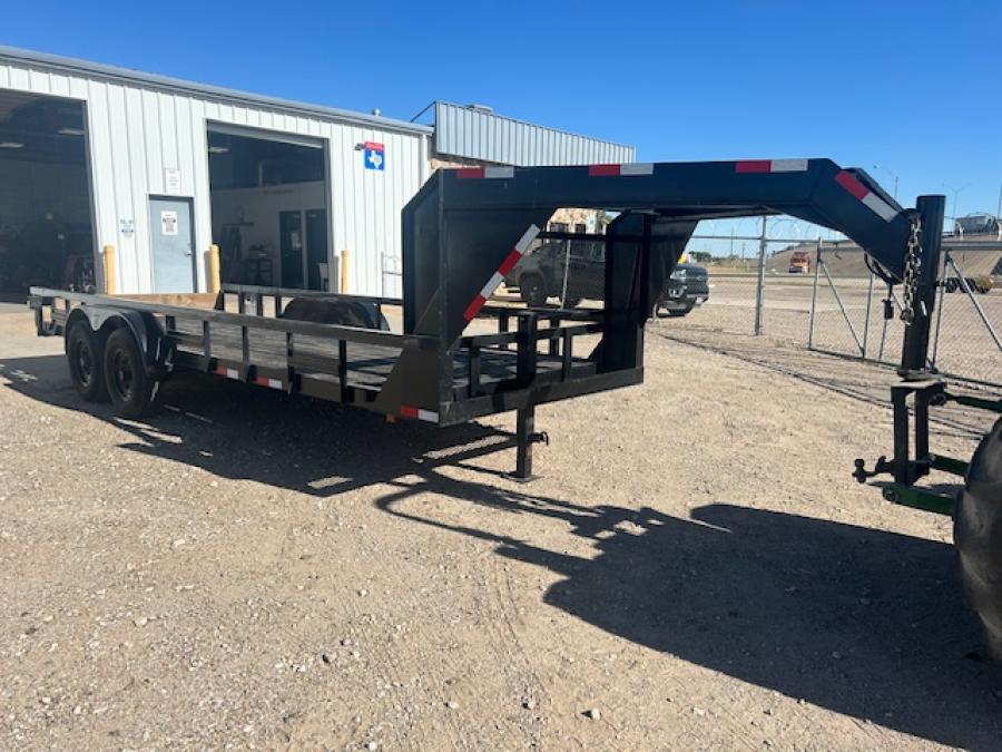 2007 USED 14'000K PERFORMANCE GOOSENECK UTILITY 83 X 20 Image 1
