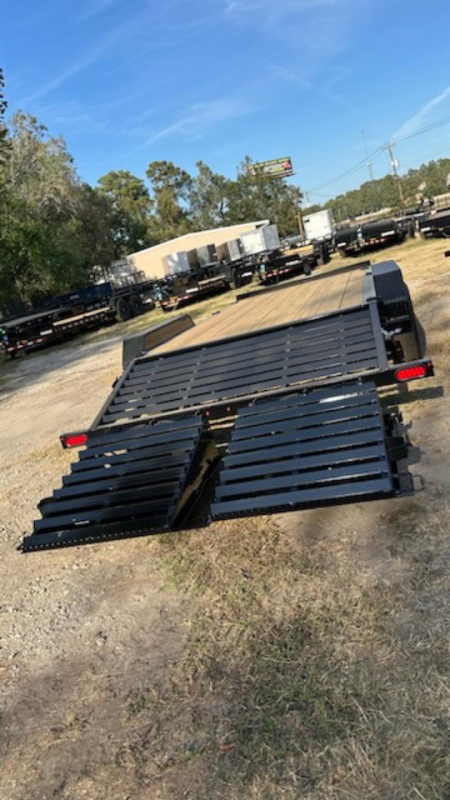 Big Tex 14EH, Equipment, 83″ x 18′, 15.4K, Dovetail, Mega Ramps, X-Series image 2
