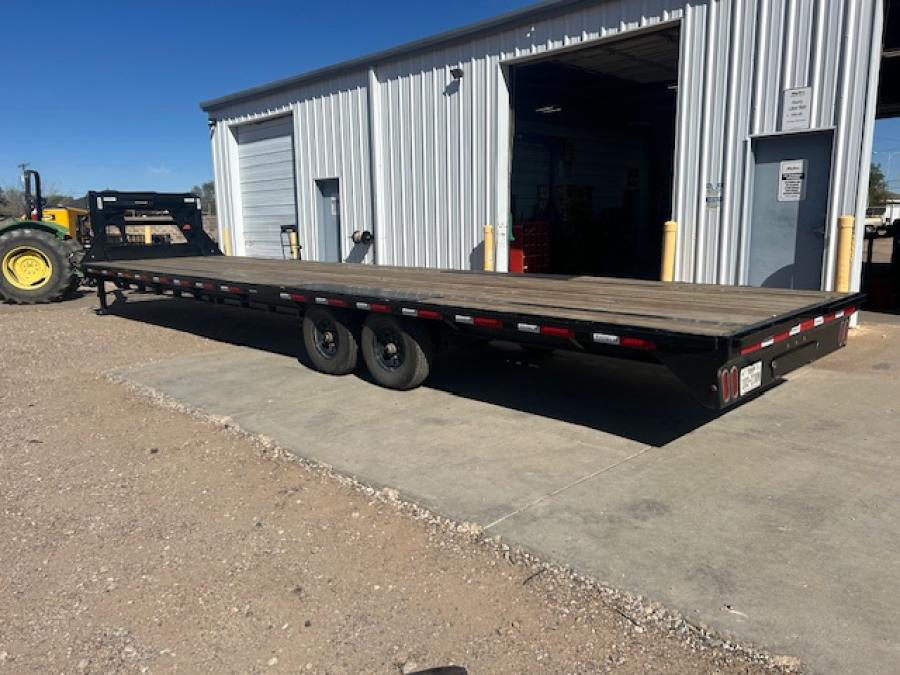 2023 USED RAWMAXX 15,900 GVWR – 35′ STRAIGHT DECK W/ SLIDEOUT RAMPS image 1