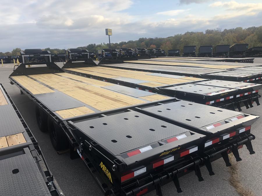 Big Tex 22GN, Gooseneck, 102" x 30', 23.9K, Dovetail, Mega Ramps Image 2