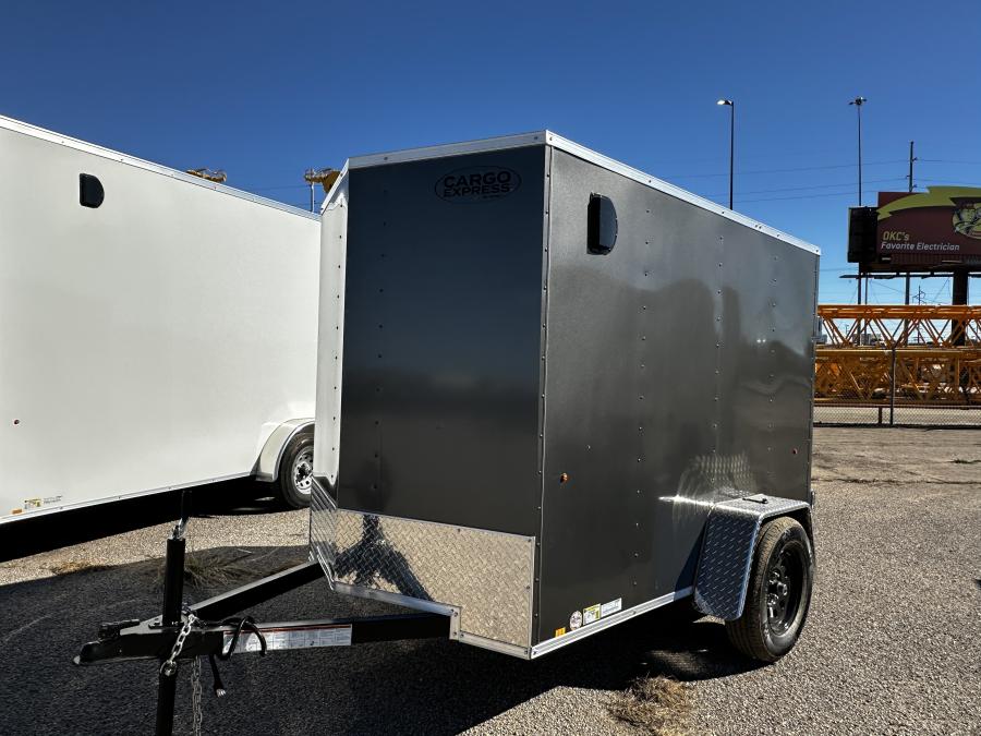 5X8  DLX FLAT TOP V NOSE Enclosed CARGO TRAILER Image 0