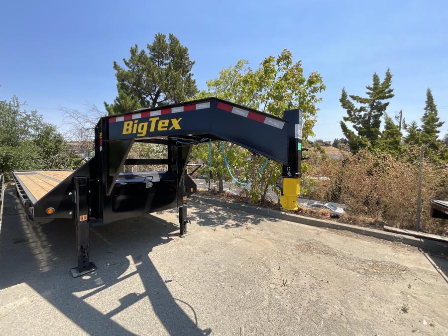 Big Tex 25GN, Gooseneck, 102" x 30', 25.9K, Dovetail, Mega Ramps Image 0