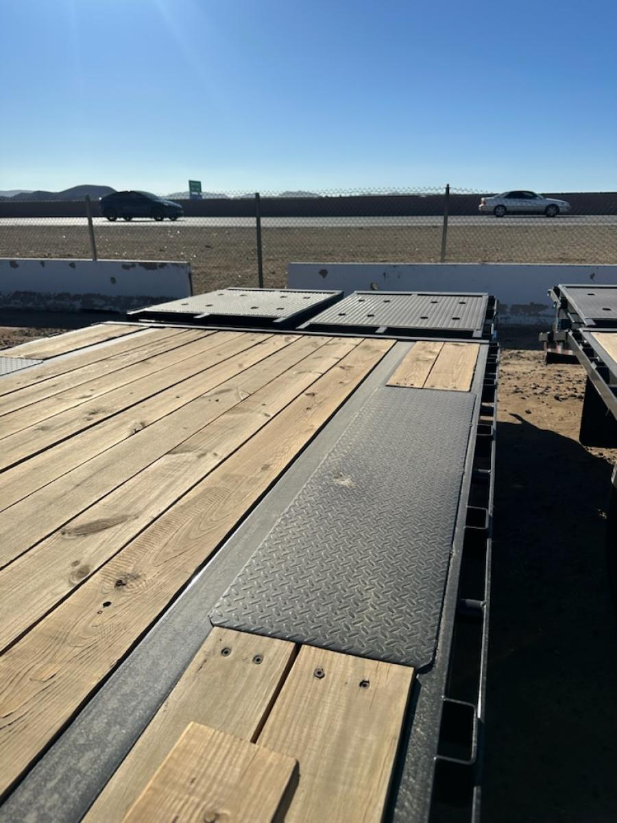 Big Tex 16GN, Gooseneck, 102″ x 40′, 17.5K, Dovetail, Mega Ramps image 2