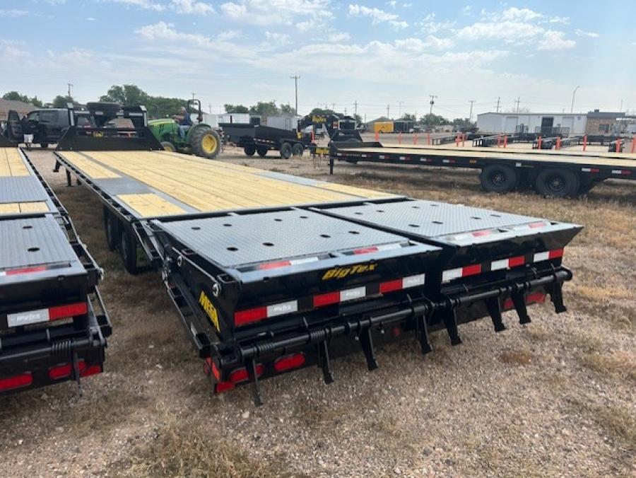 Big Tex 16GN, Gooseneck, 102" x 40', 17.5K, Dovetail, Mega Ramps Image 1