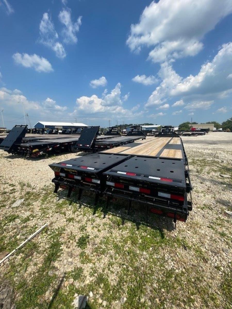 Big Tex 22GN, Gooseneck, 102" x 33', 23.9K, Dovetail, Mega Ramps Image 6