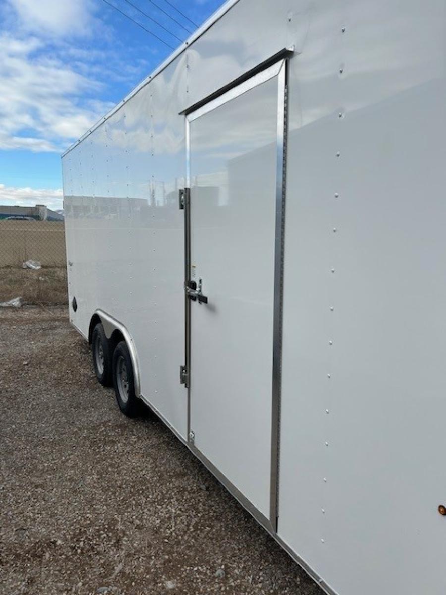 K102 85X20 OUTBACK DLX FLAT TOP VNOSE ENCLOSED CAR HAULER image 1