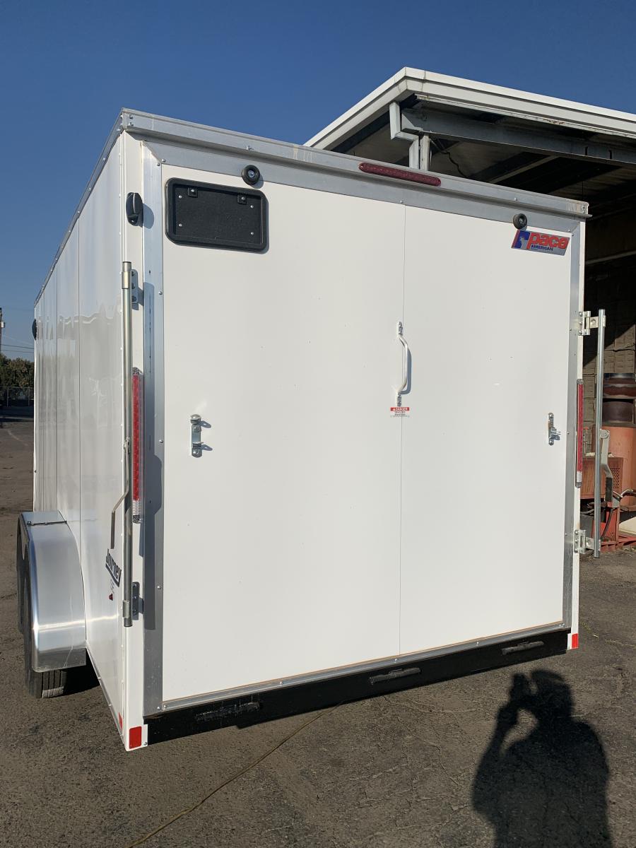 K841 Element 7 x 16 TA Enclosed Trailer Image 3