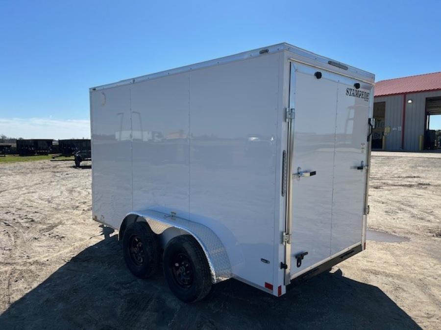 Tandem 6 x 12 Enclosed Trailer Image 2