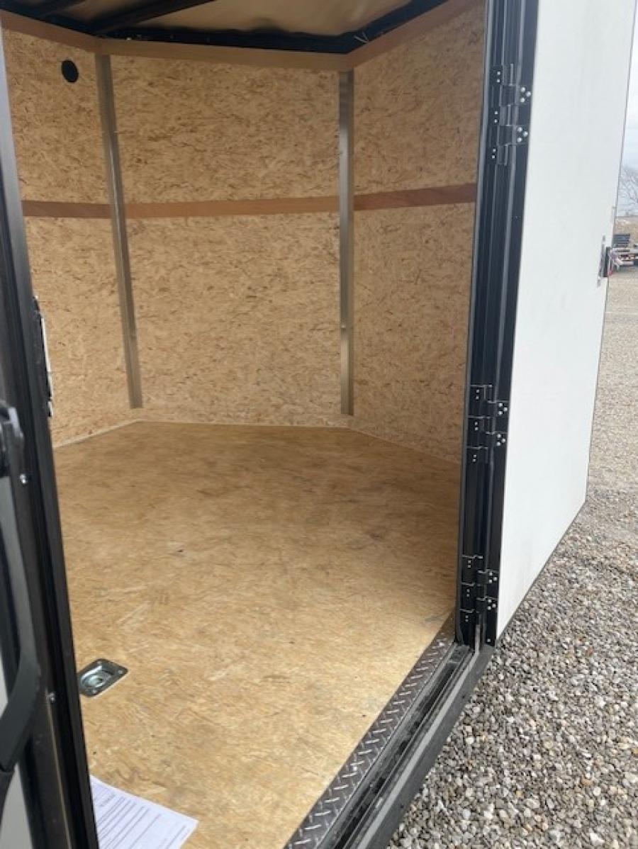 RC TRAILERS RDLX 8.5 x 24ft TA FLAT TOP WED ENCLOSED TRAILER 5200# AXLES Image 4